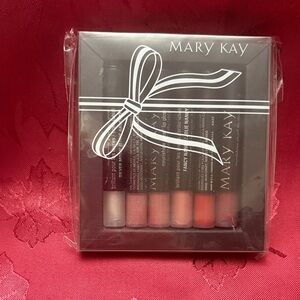 Mary Kay Lip Gloss Set - Pink and Red Shades set of 6